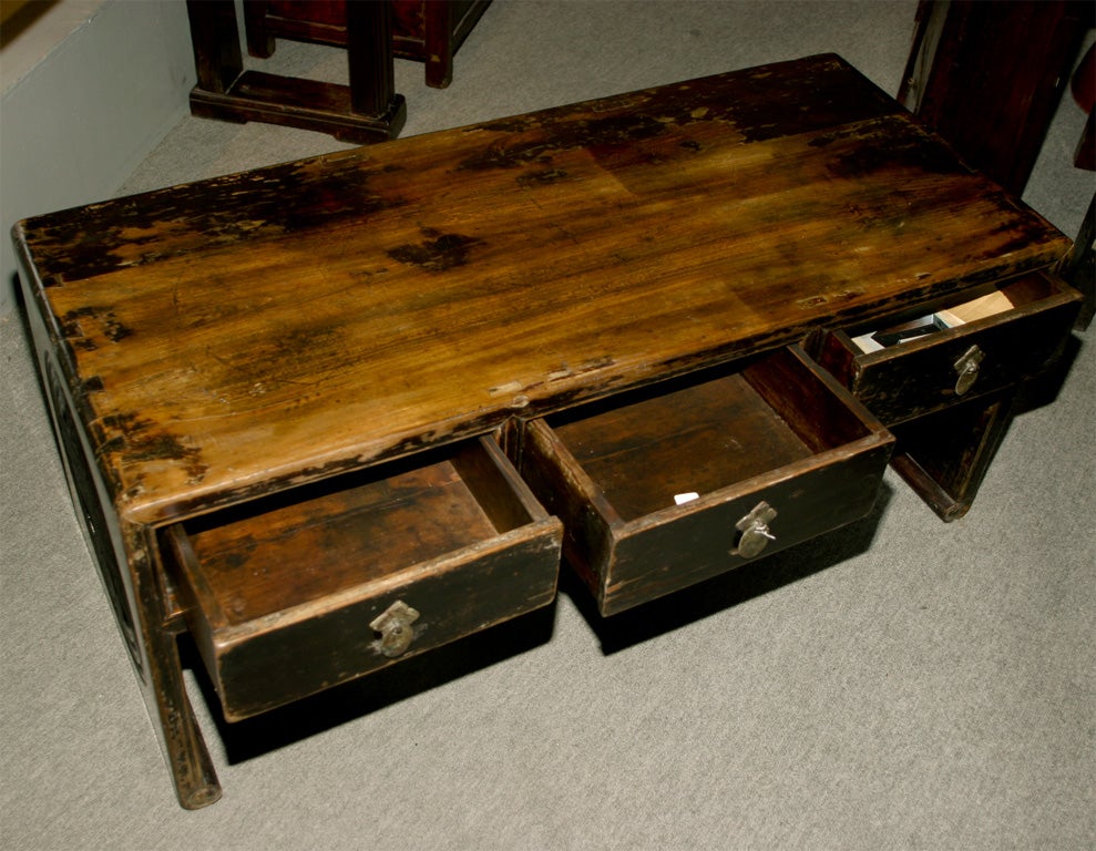 Chinese 19th Century Kang coffee table with drawers