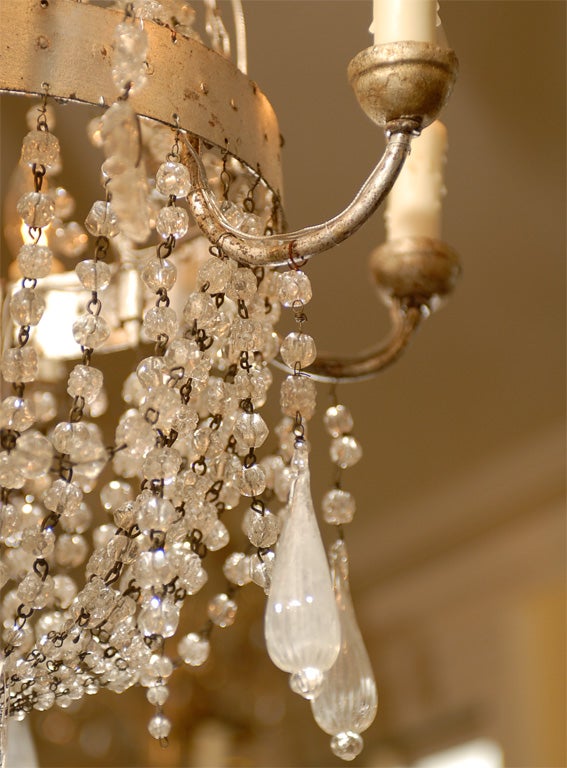 20th Century Italian Gilt Metal and Crystal Chandelier For Sale 4