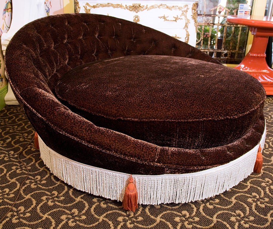 Vintage Round Sofa~