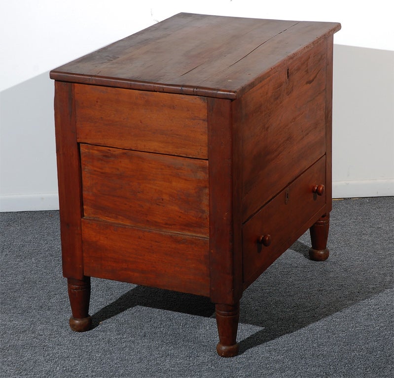 19THC NEW ENGLAND SUGAR CHEST W ORIGINAL TURNED LEGS 2