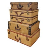 Fill up five graduated suitcases with your treasures!