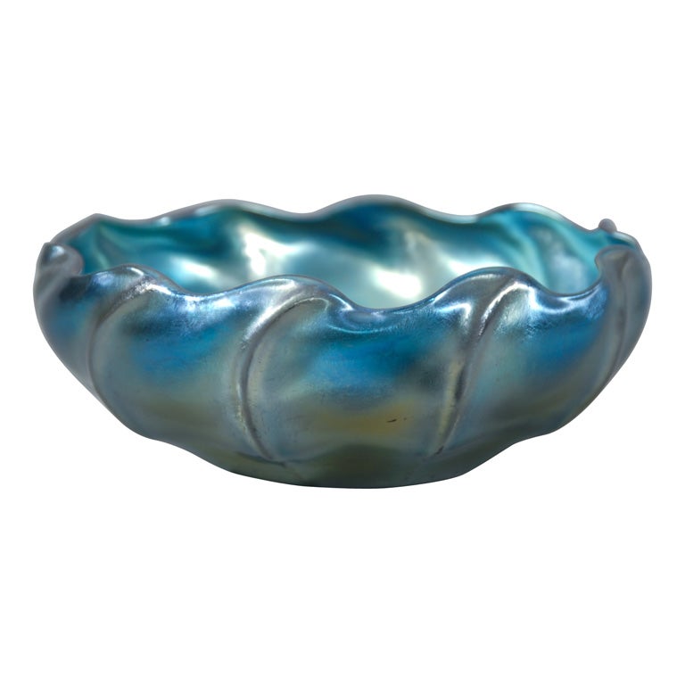 Tiffany blue iridescent Favrile glass bowl For Sale