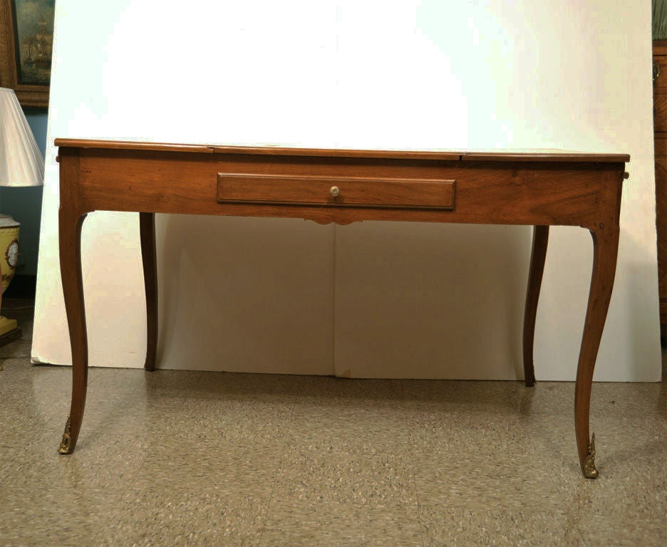 A PROVINCIAL LOUIS XV DRESSING TABLE. FRENCH