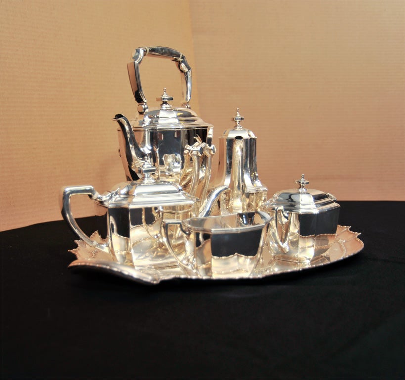 A STERLING SILVER TEA AND COFFEE SET. TIFFANY & Co., 1912-1913