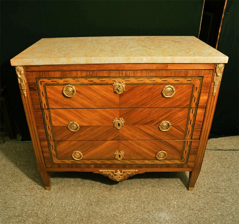 A LOUIS XVI COMMODE. FRENCH, C.1780