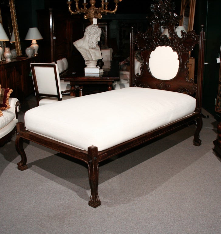 Portuguese Bed