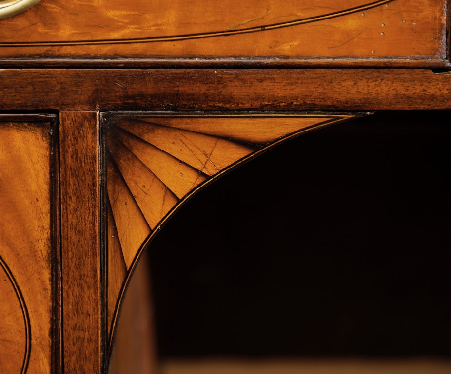 Mahogany Hepplewhite Dressing Table