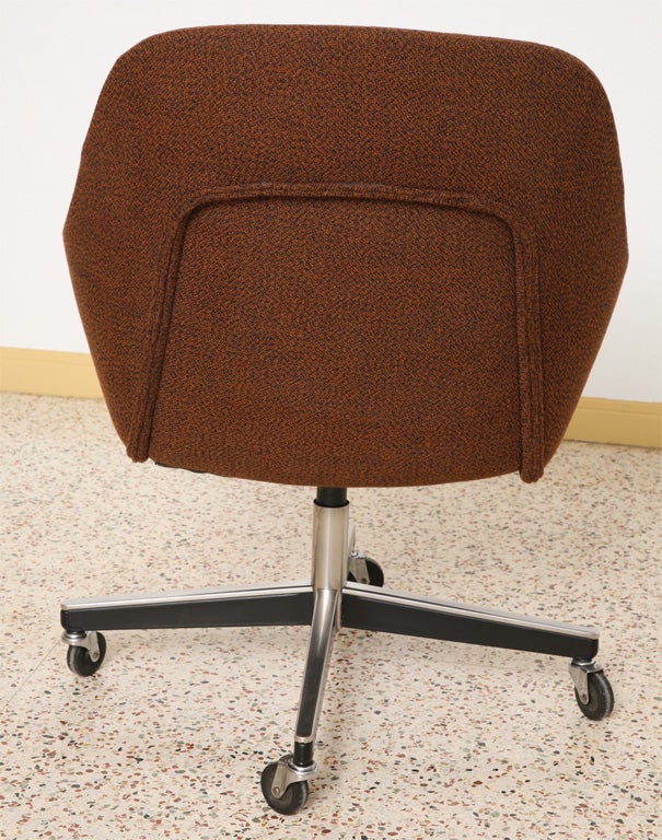 Chrome Max Pearson Executive Egg Style Desk Armchair for Knoll