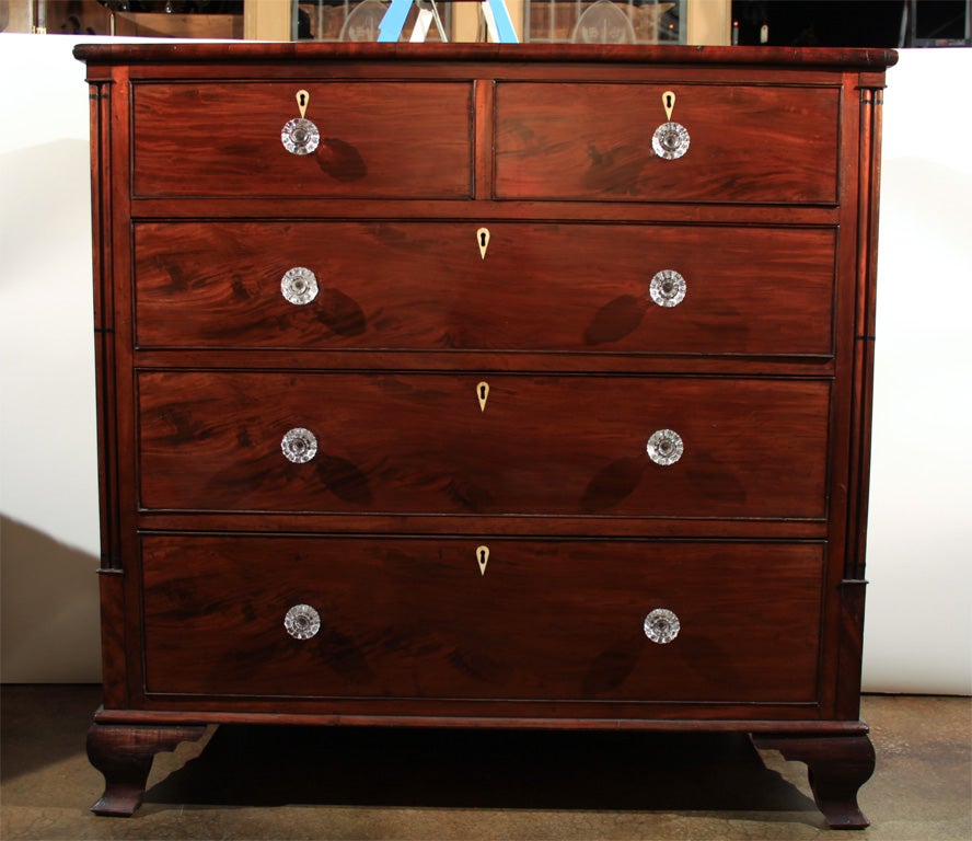 Five drawer chest