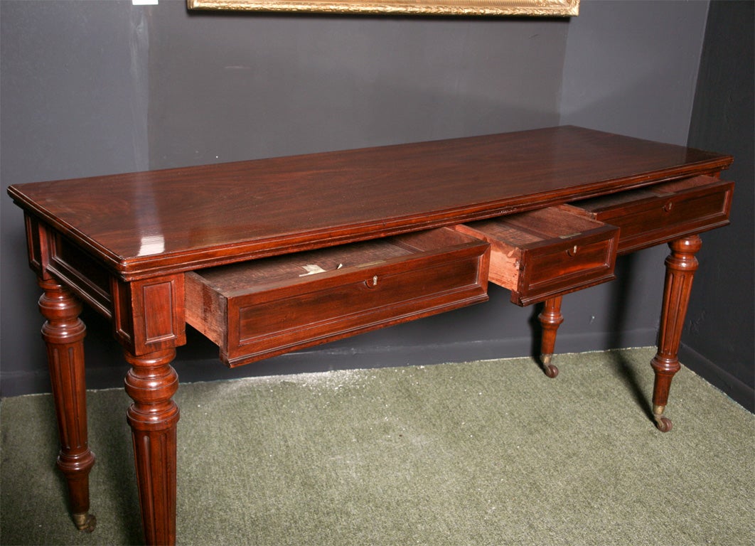 Mahogany An English William IV period mahogany side table or server. For Sale