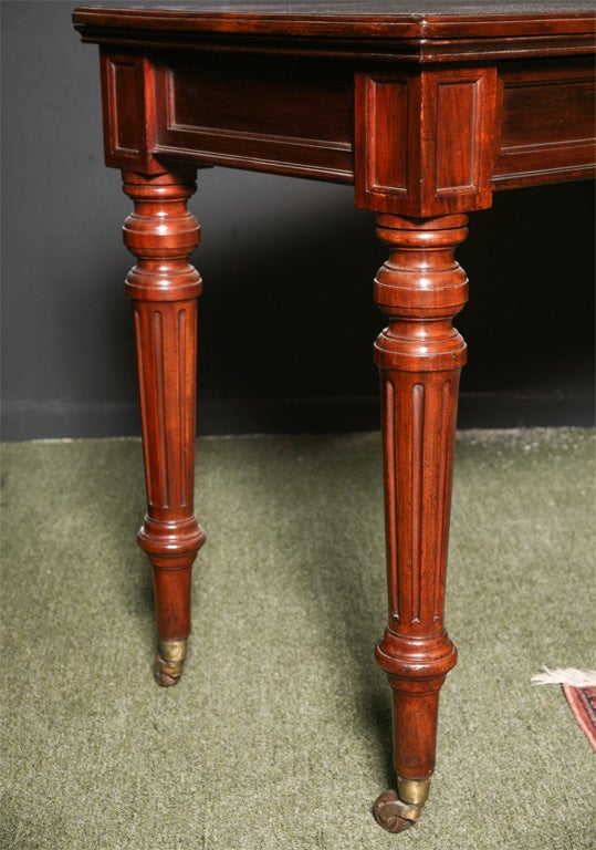 An English William IV period mahogany side table or server. For Sale 2