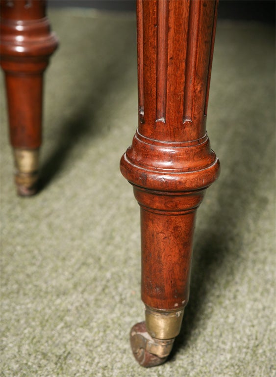 An English William IV period mahogany side table or server. For Sale 3