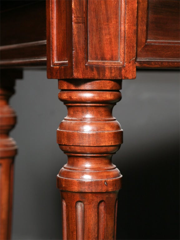 An English William IV period mahogany side table or server. For Sale 4