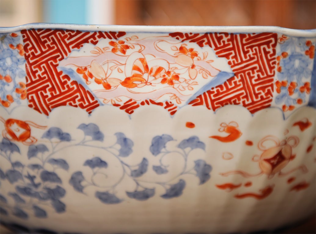 Japanese Imari Punch Bowl In Good Condition In Washington, DC