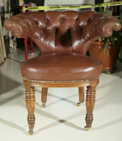 cockfighting chair