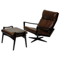 Swivel Lounge Chair & Ottoman