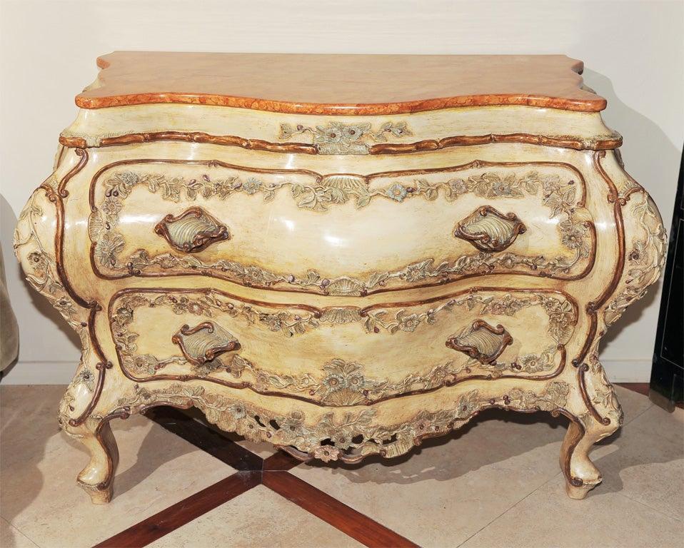 Venetian Style Commode In Excellent Condition In San Francisco, CA