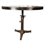 INDUSTRIAL SANDWICH ROUND TABLE WITH ADJUSTABLE BASE