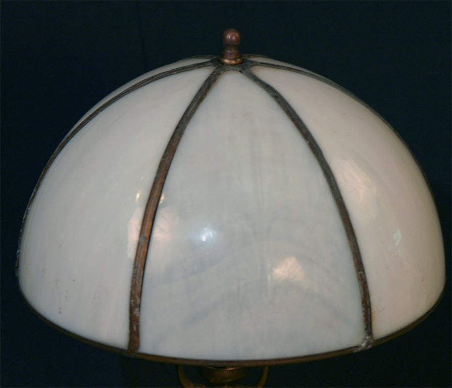 Slag Glass Table Lamp with Painted Base For Sale 1