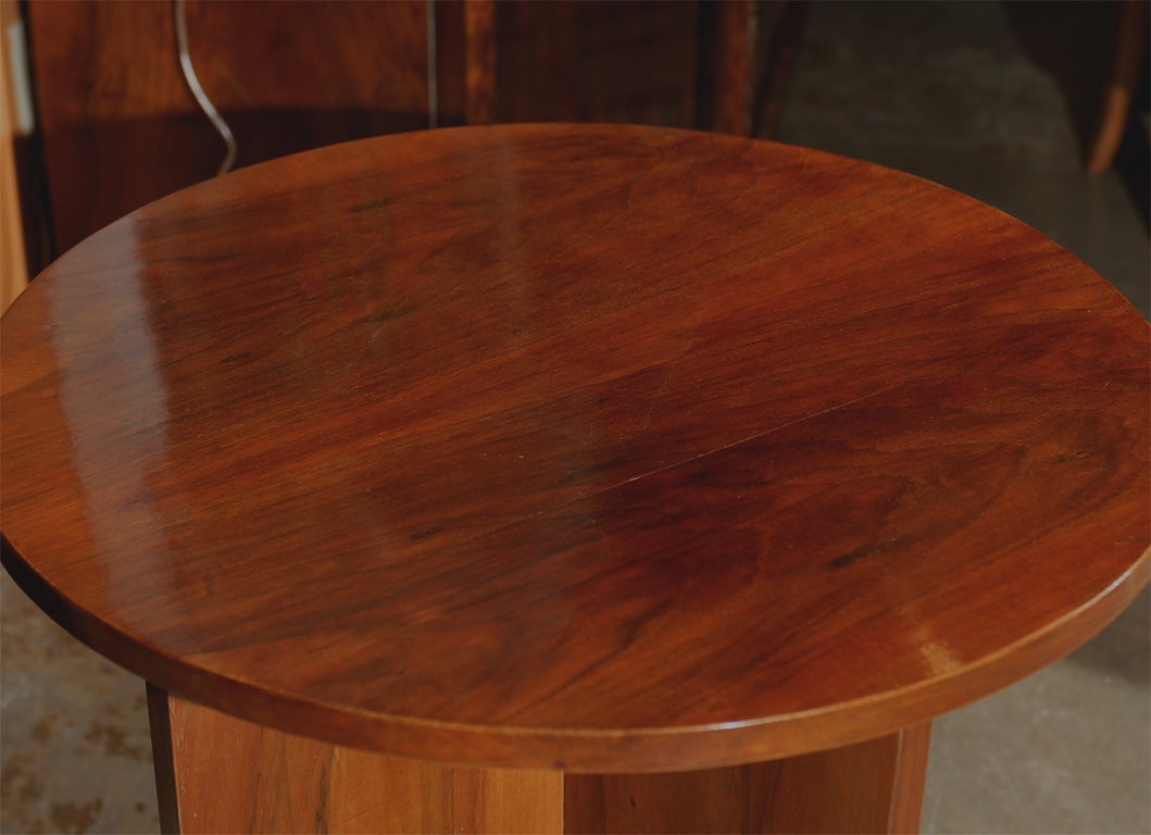 Art Deco Period Walnut Circular Side Table with Partitioned Base from the 1920s In Good Condition For Sale In Atlanta, GA