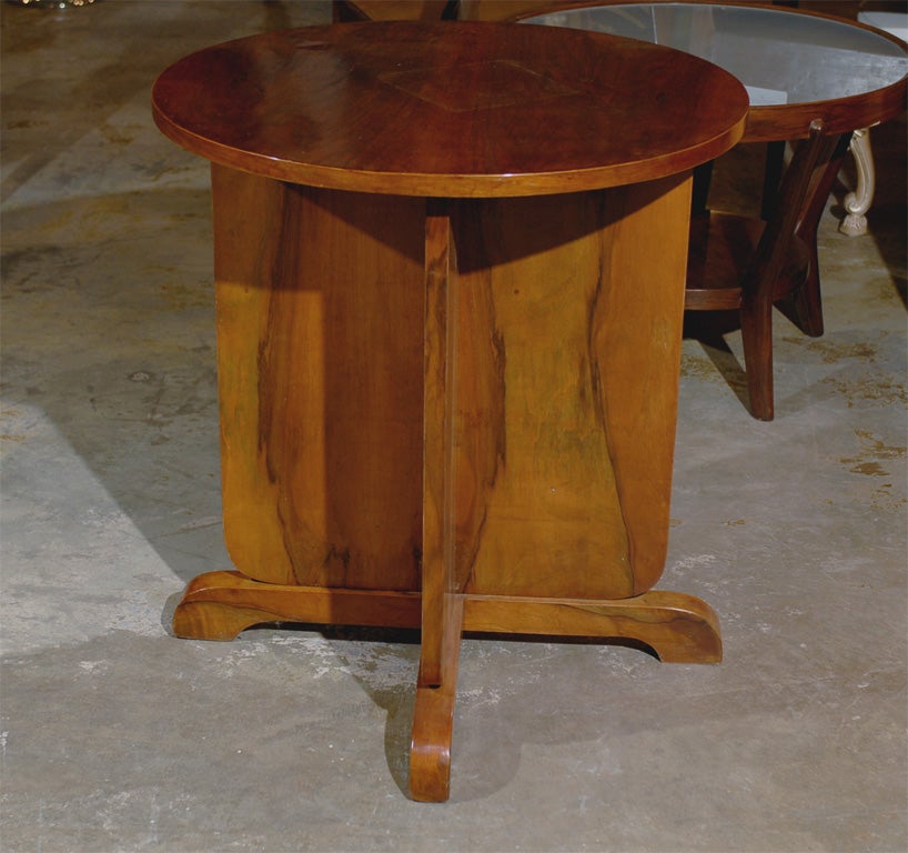 Art Deco Period Walnut Circular Side Table with Partitioned Base from the 1920s For Sale 2