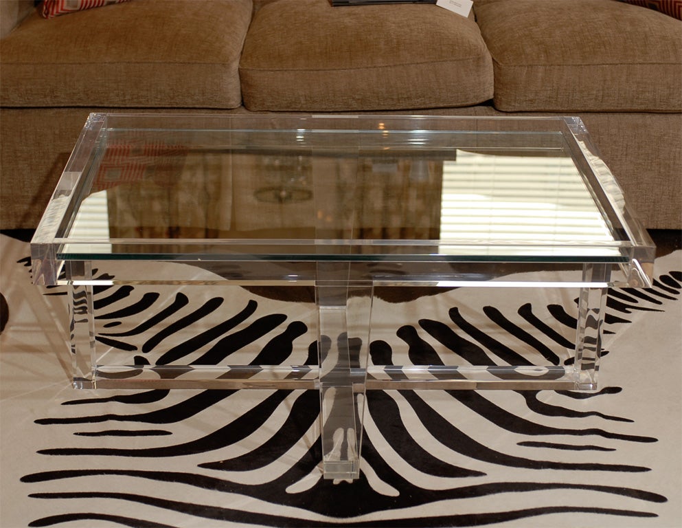 Acrylic Coffee Table For Sale at 1stDibs