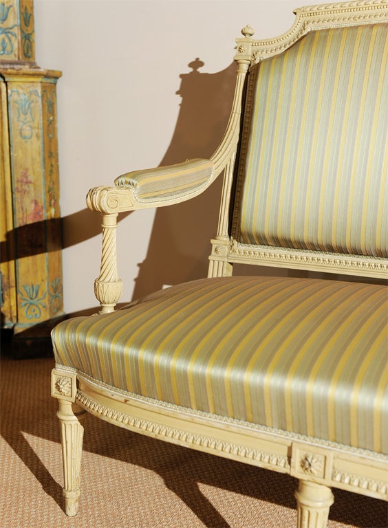 Painted Louis XVI style salon set In Excellent Condition In Kensington, MD