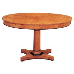 Early 19th Century Biedermeier Birch Oval Cocktail Table