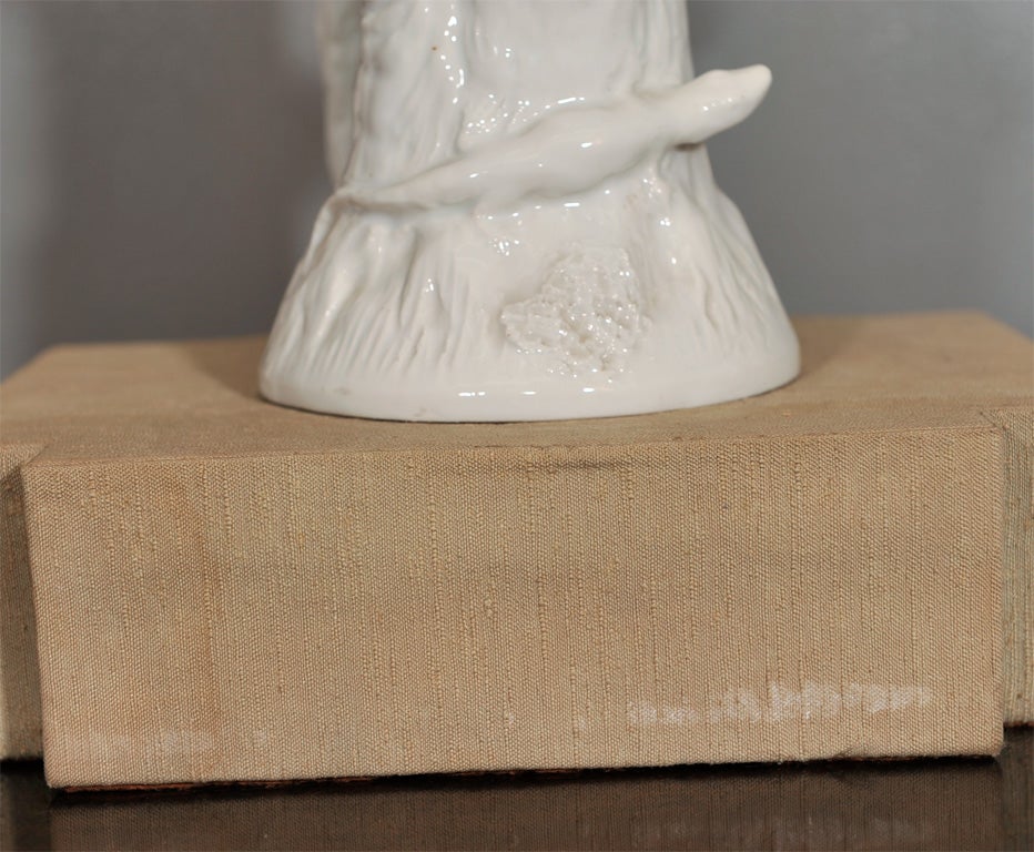 Pair of Meissen Style Parrot Figures Mounted as Lamps In Good Condition In New York, NY