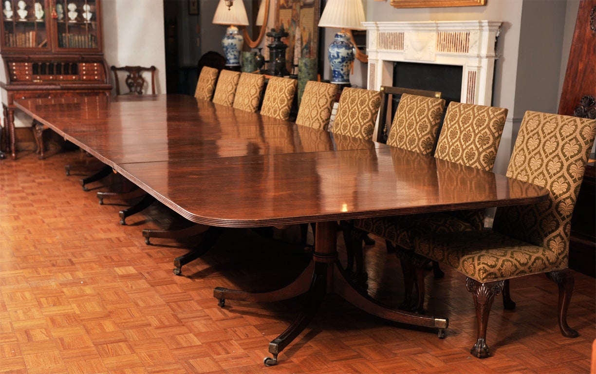 Early 19th Century Georgain Mahogany Dining Table