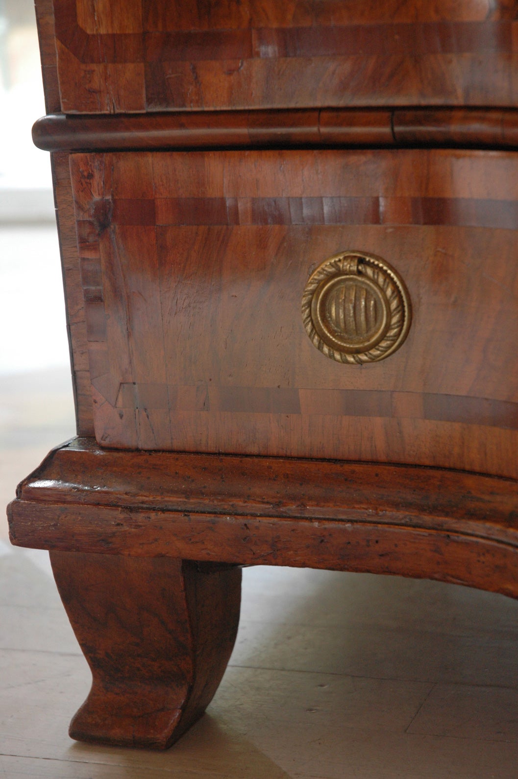 German 18th Century Rococo Serpentine Walnut Commode 2