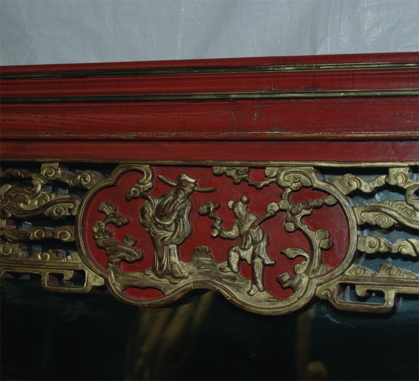 Red lacquer mirror