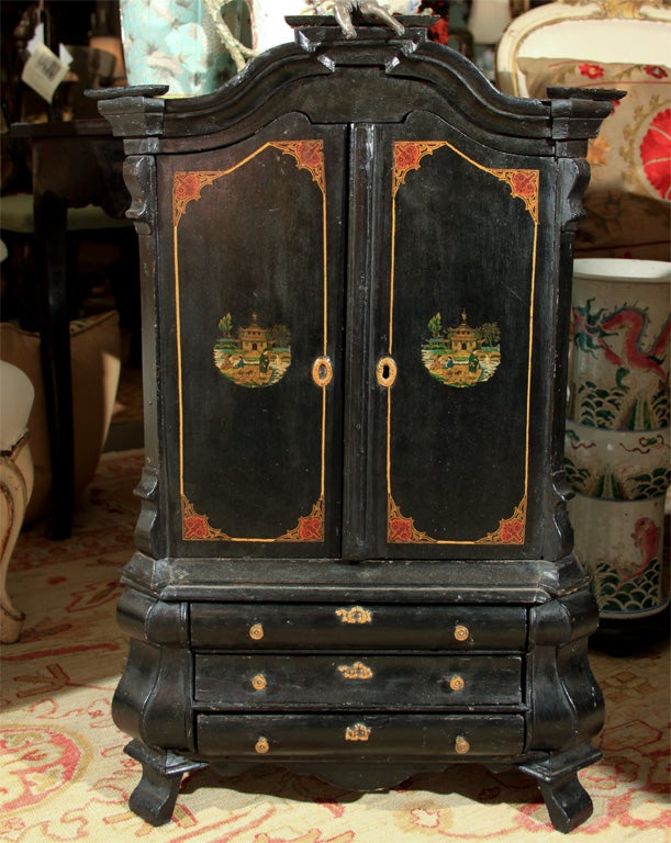 Miniature cabinet