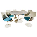 Mid-Century Modern Saarinen Knoll Table and Chairs