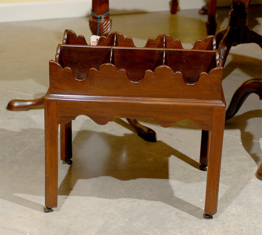 George III Period Mahogany Decanter Stand For Sale 1