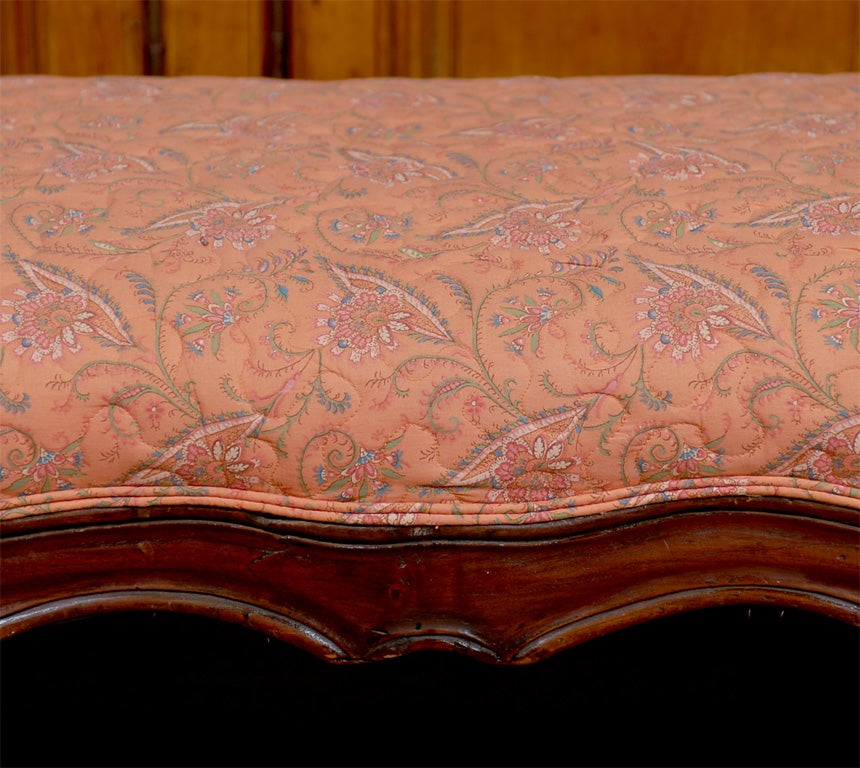 Louis XV Long Walnut Bench with upholstered arms, 18th century 1