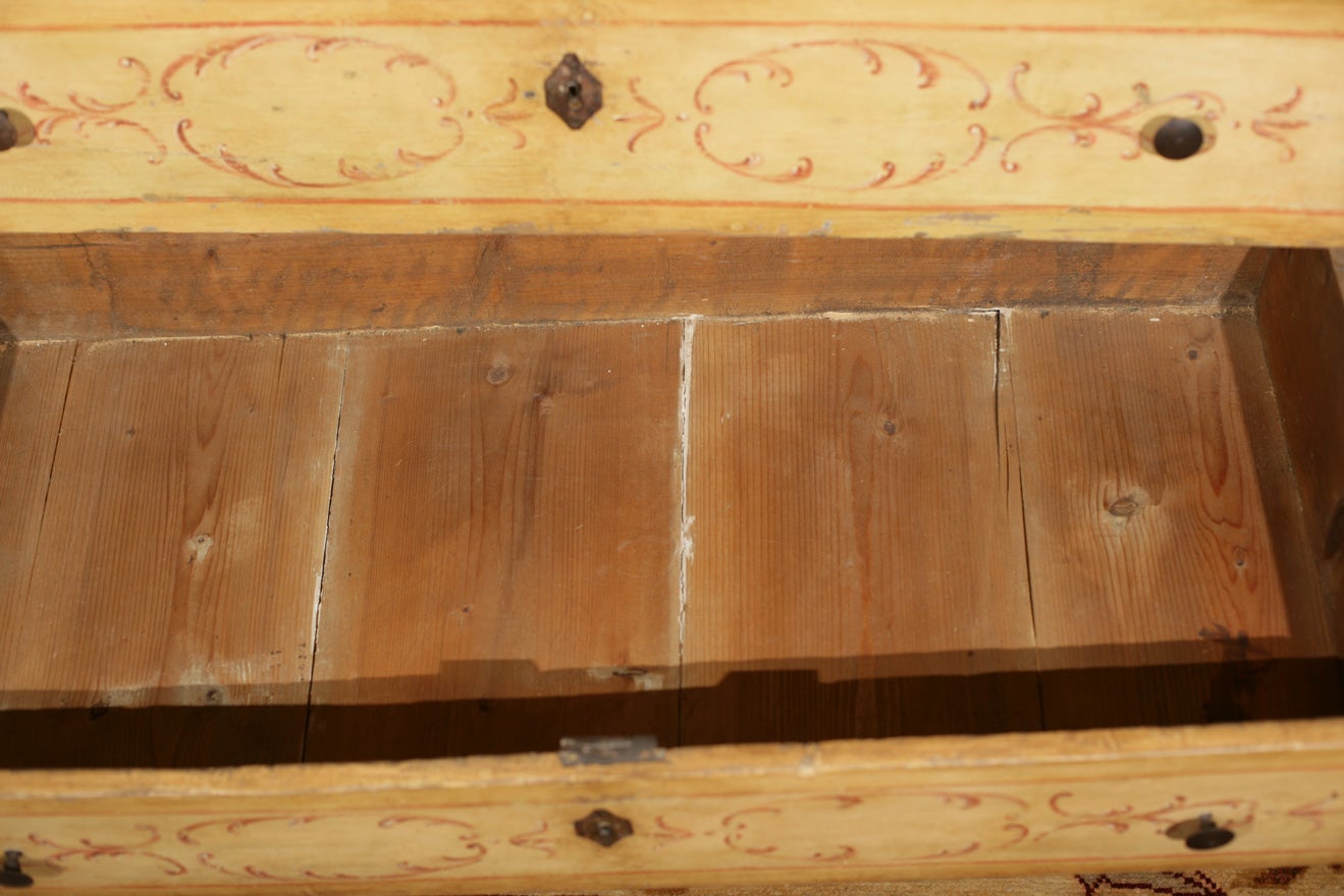 French Provincial Painted Dresser 3