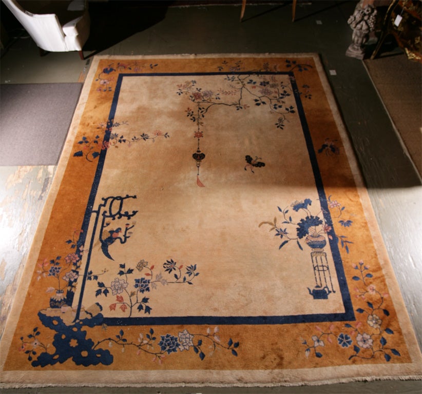 Offered here is a Chinoiserie Style Deco Rug measuring 8'10