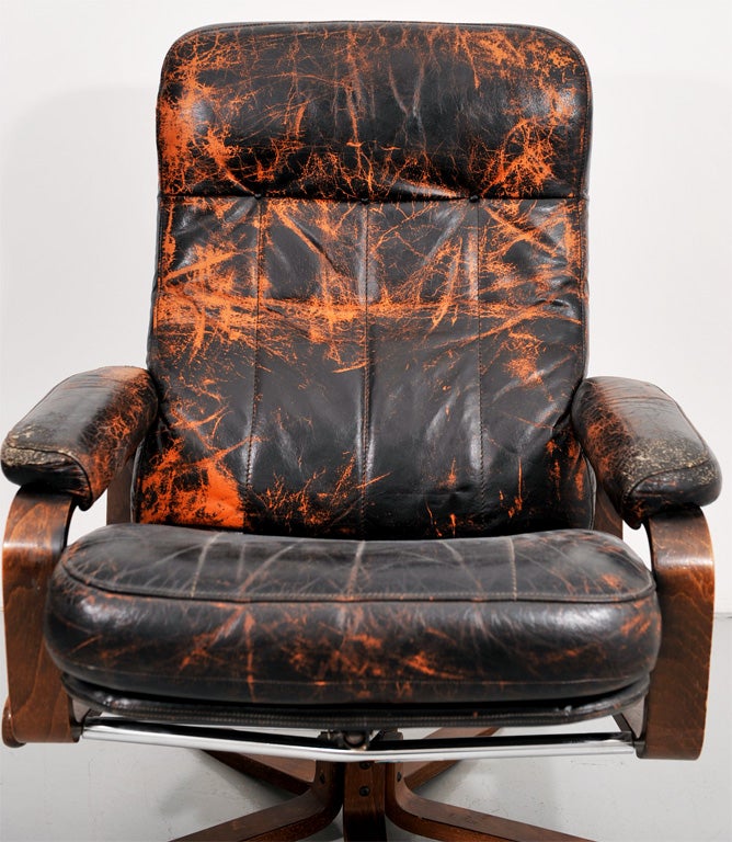 20th Century Retro Danish Leather Swivel Lounge Chair For Sale