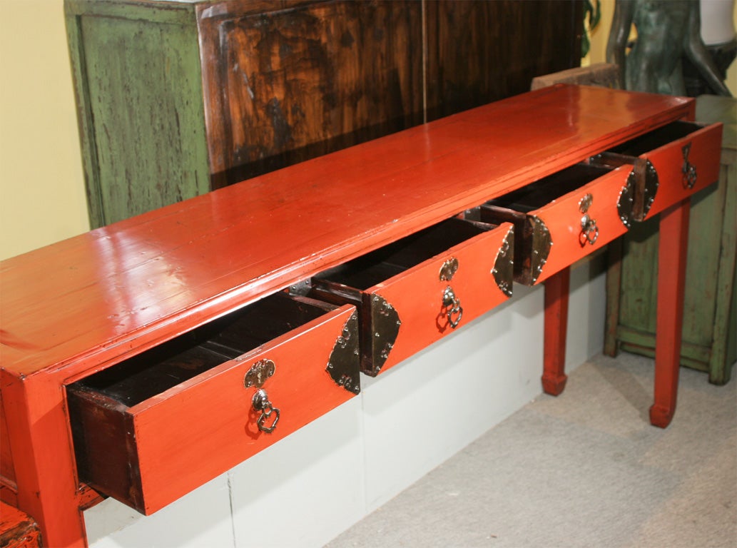 CHINESE ANTIQUE RED LACQUER ALTAR CONSOLE TABLE WITH DRAWERS In Excellent Condition In Yonkers, NY