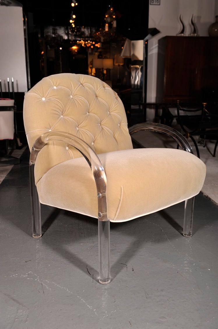 20th Century A pair of lucite and mohair arm chairs by Pace Collection For Sale