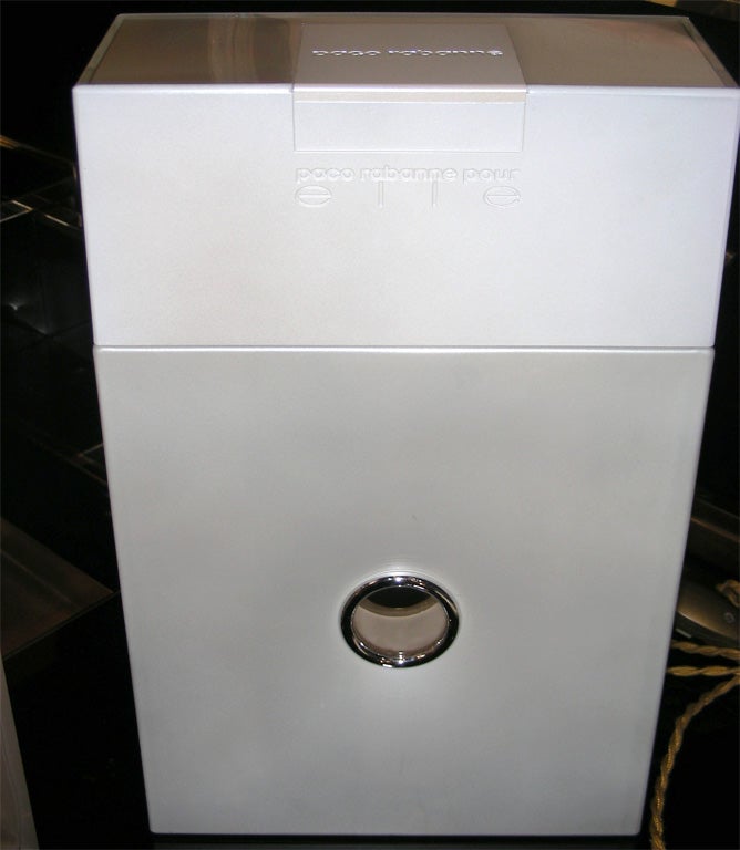Dos frascos de perfume 