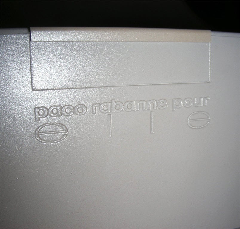 Dos frascos de perfume 