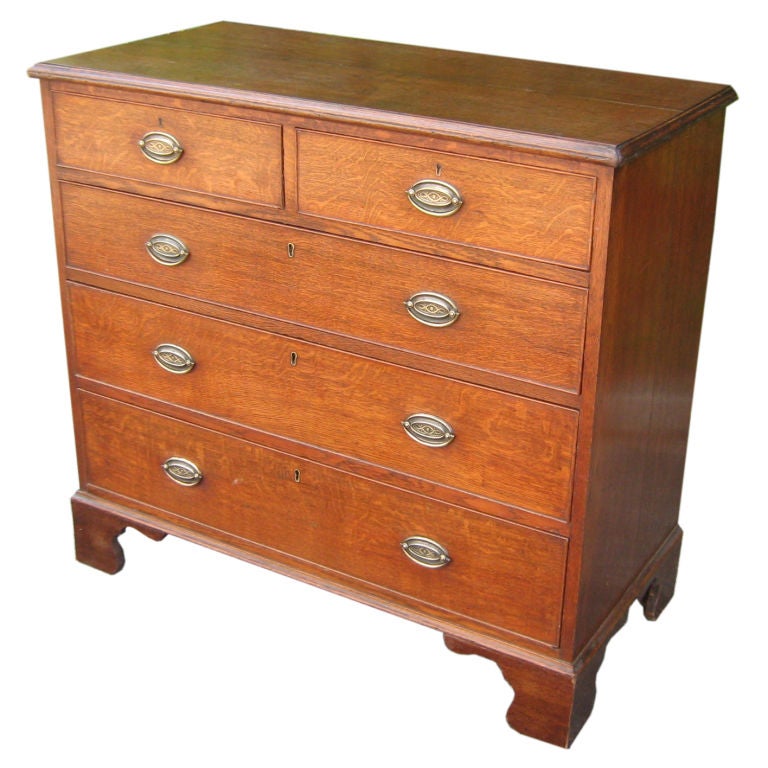 Oak chest of drawers For Sale