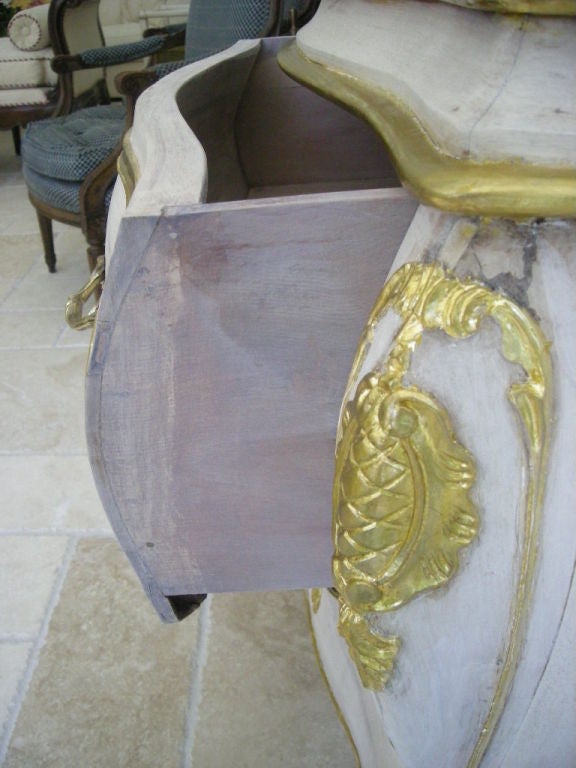 Louis XV Style French Bombe Commode In Good Condition In West Palm Beach, FL