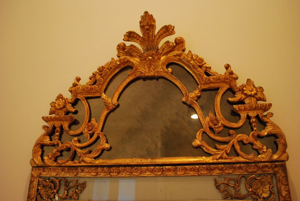 19th Century Giltwood European Carved Mirror