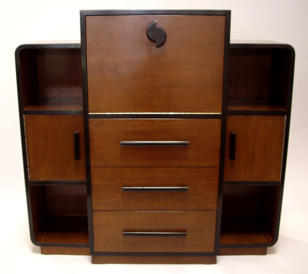 1930s American Streamline Desk/Cabinet/Dresser 1