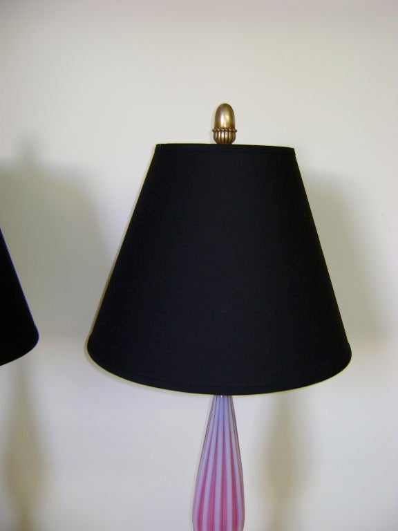Pair of Slender Fluted Pink Seguso Table Lamps In Excellent Condition For Sale In Los Angeles, CA
