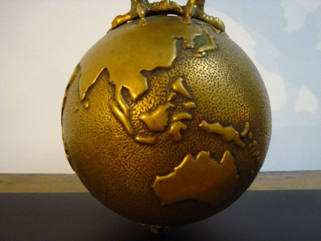 LATE 19THC LARGE  BRASS EAGLE ON GLOBE FROM A FLAG POST 2