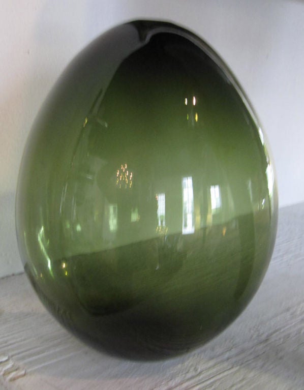 Dark green vase in largest size, 10